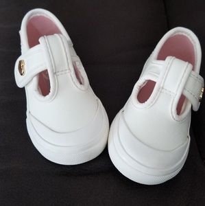 Toddlers vans